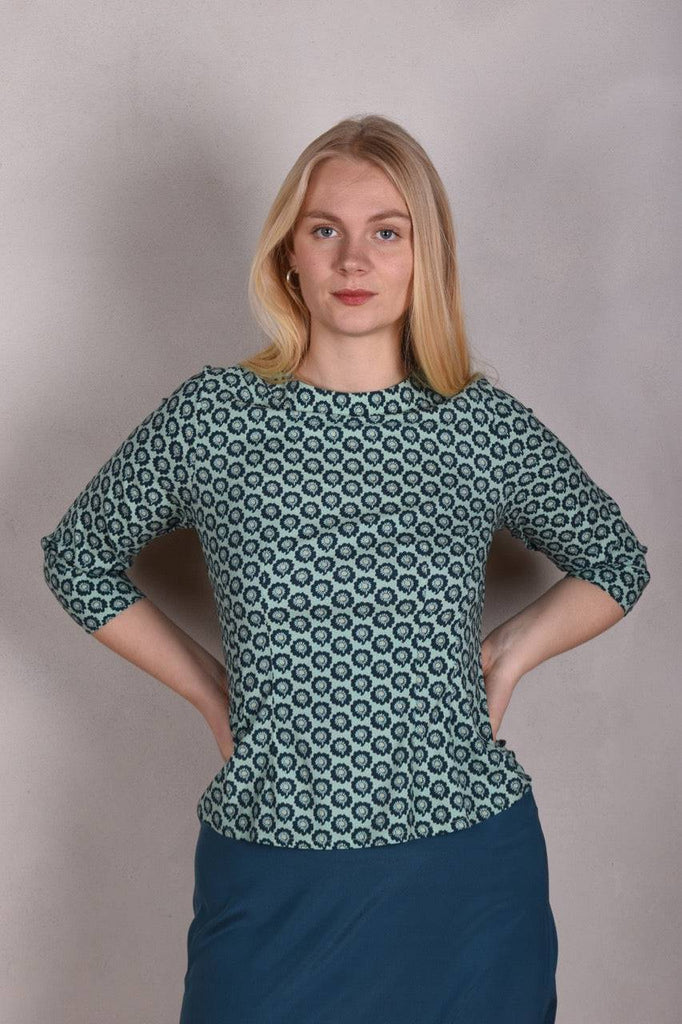 Audrey. Silk stretch top, classic style. (Ligard) - Tone Barker Silk