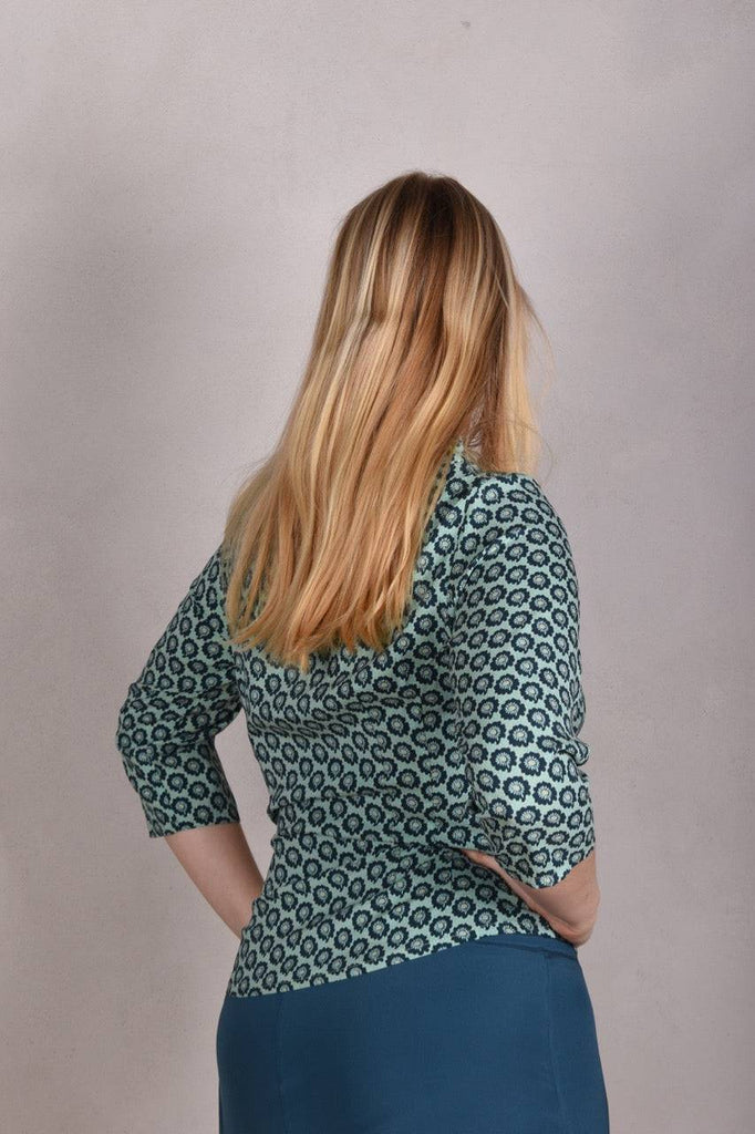 Audrey. Silk stretch top, classic style. (Ligard) - Tone Barker Silk