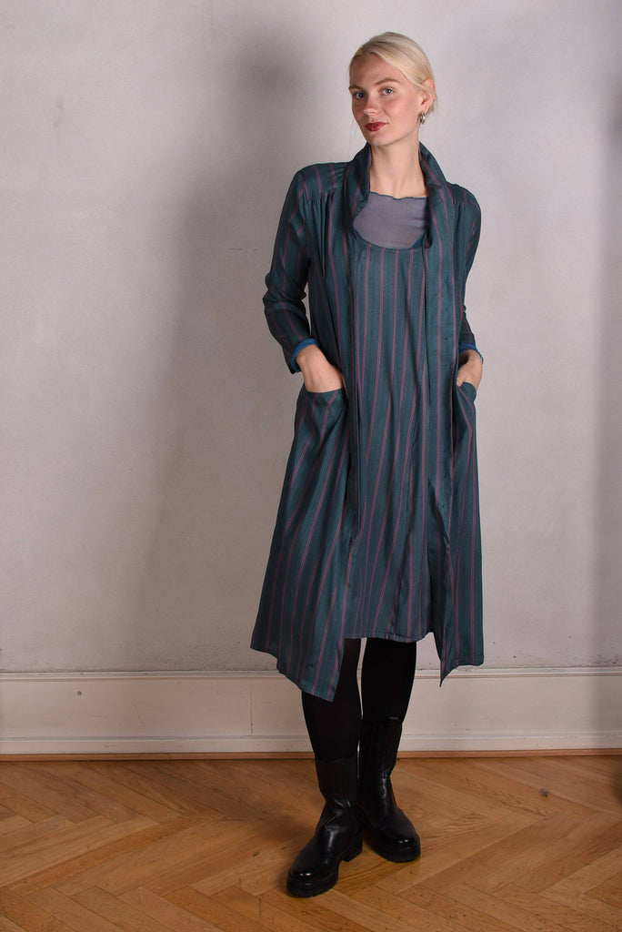 Nifty. Shirt-dress, midi length, with pockets. Stretch crepe-satin silk. "Stripe" - Tone Barker Silk