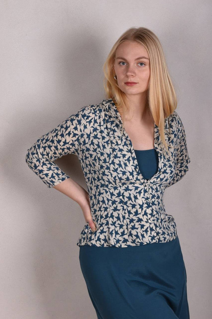 Sifty. Fitted Blouse/jacket in stretch crepe silk (Jaqbird) - Tone Barker Silk