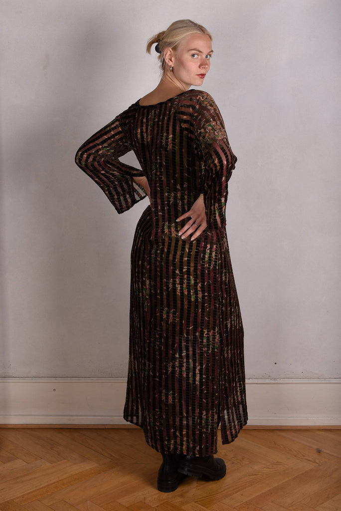 Indrea-Velvet Maxi dress kaftan-style, with pockets in Silk-Velvet devoré. Print "Strigreen" - Tone Barker Silk
