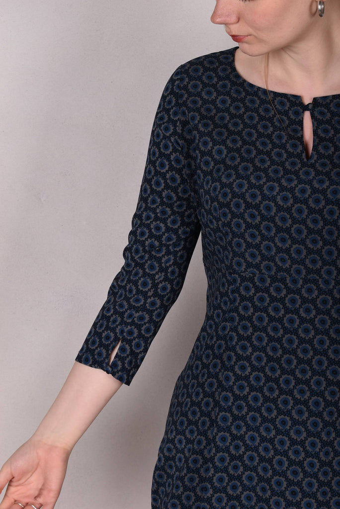 Maudacity. The classic dress in stretch silk satin (Gregard) - Tone Barker Silk