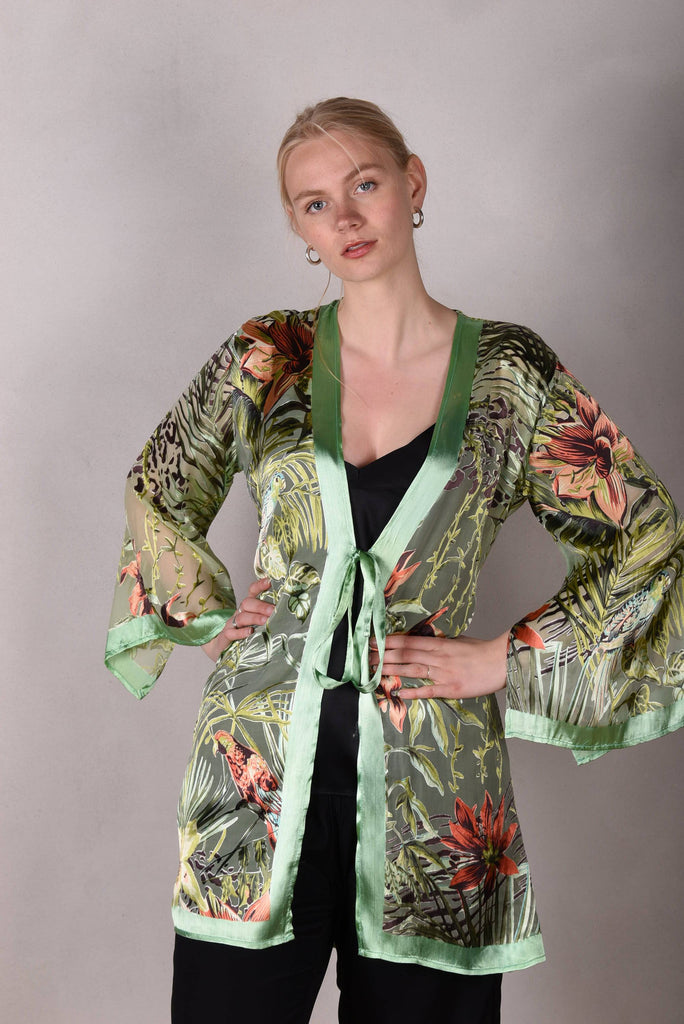 Kimbaliwrap Wrap/Kimono-dress in silk satin devoré. Print "Havana-green"