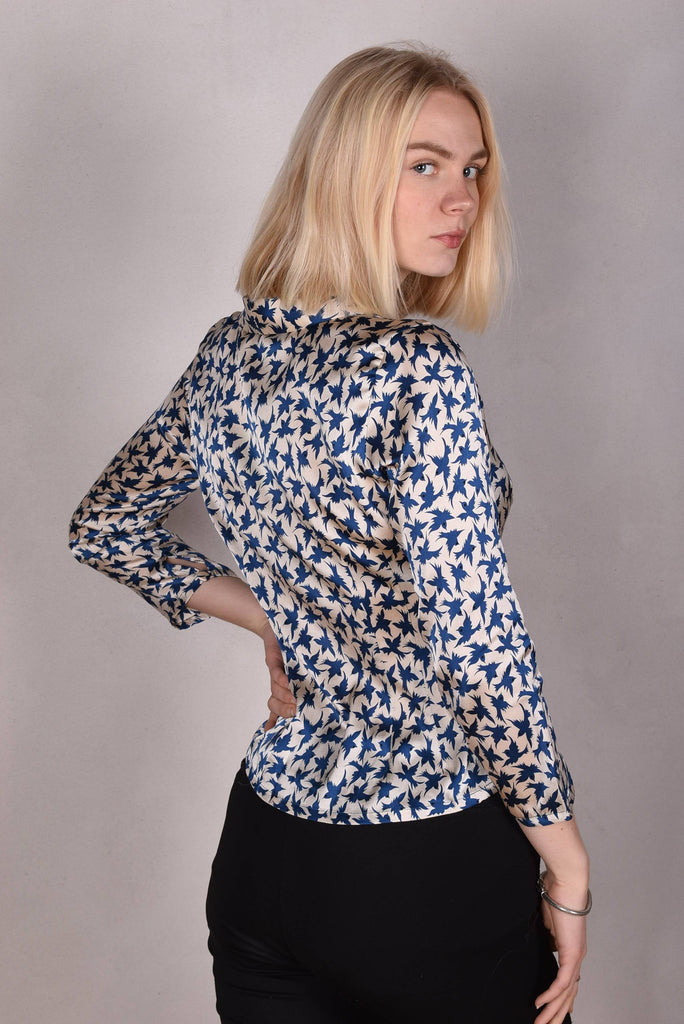 Sifty. Fitted Blouse/jacket in stretch crepe silk (True-bird) - Tone Barker Silk
