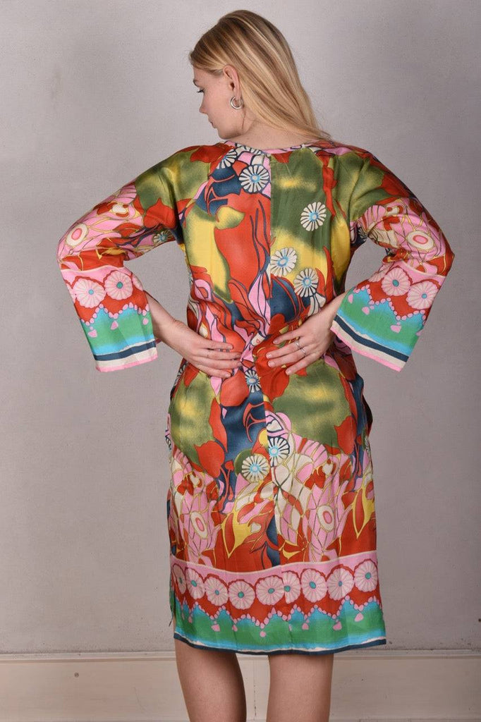 Hidrea. Silk dress with pockets and wide sleeves. 100% silk Habotai "Jugend" - Tone Barker Silk