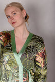 Kimbaliwrap Wrap/Kimono-dress in silk satin devoré. Print "Havana-green"