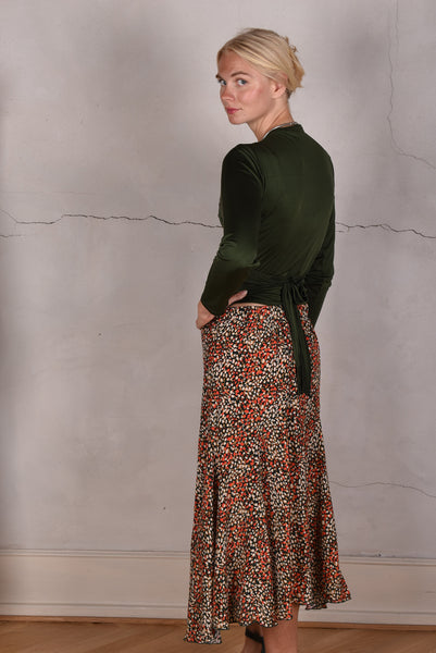 Skirt-Nulle in Silk/viscose Crepe de Chine. Print "Be-drops"