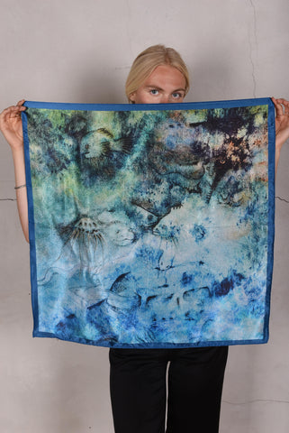 Artist scarf af Bøje Barker "Blue"
