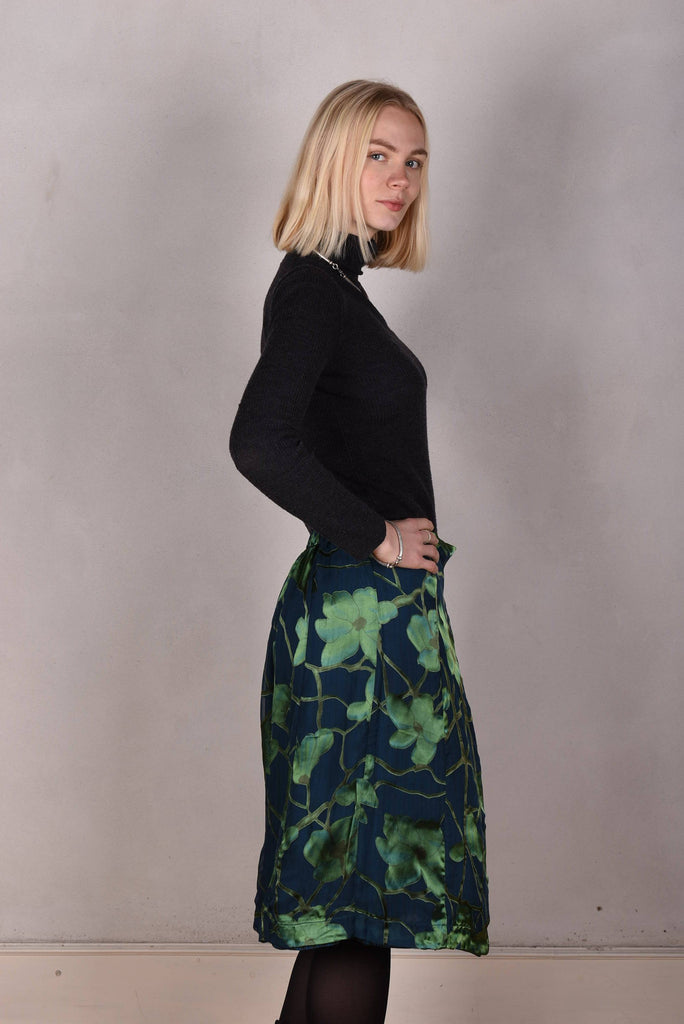 Monadou, Silk skirt in two layers, reversible ("Grenim/Gripe") - Tone Barker Silk
