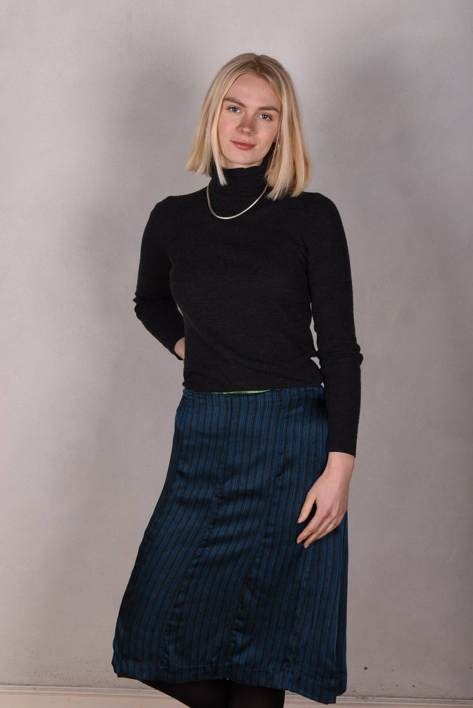 Monadou, Silk skirt in two layers, reversible ("Grenim/Gripe") - Tone Barker Silk