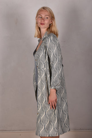Tennie. Skjorte-kjole i 100% Tussah silke. "Kalablack"