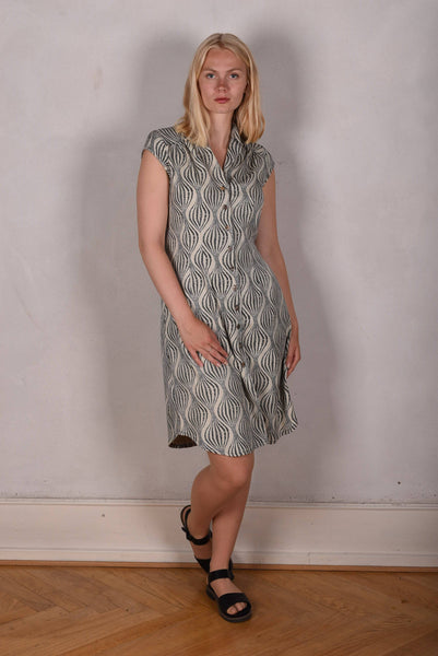 Tifnos. Short sleeve dress in 100% Tussah silk."Kalablack"