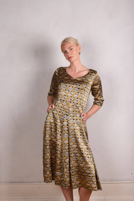 Jane. Stretch Silk midi-length dress with pockets (Tasket) - Tone Barker Silk