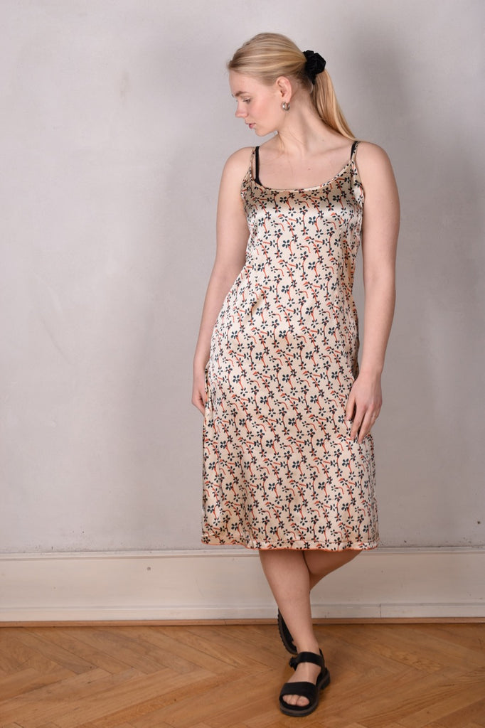 Feodora-print. Silk stretch crepe dress w. adjustable shoulder straps (Japonais)