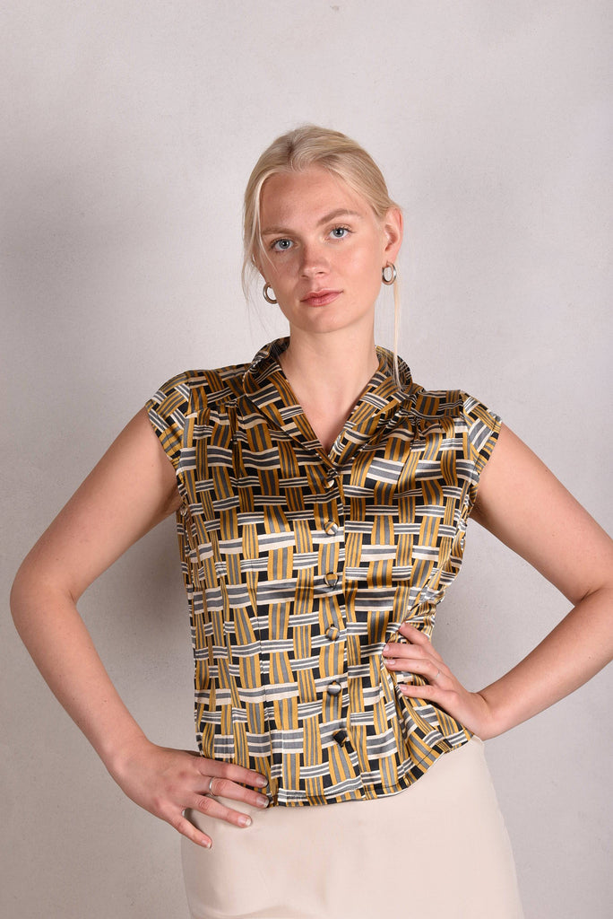 Sif. Short sleeve stretch silk blouse "Tasket" - Tone Barker Silk