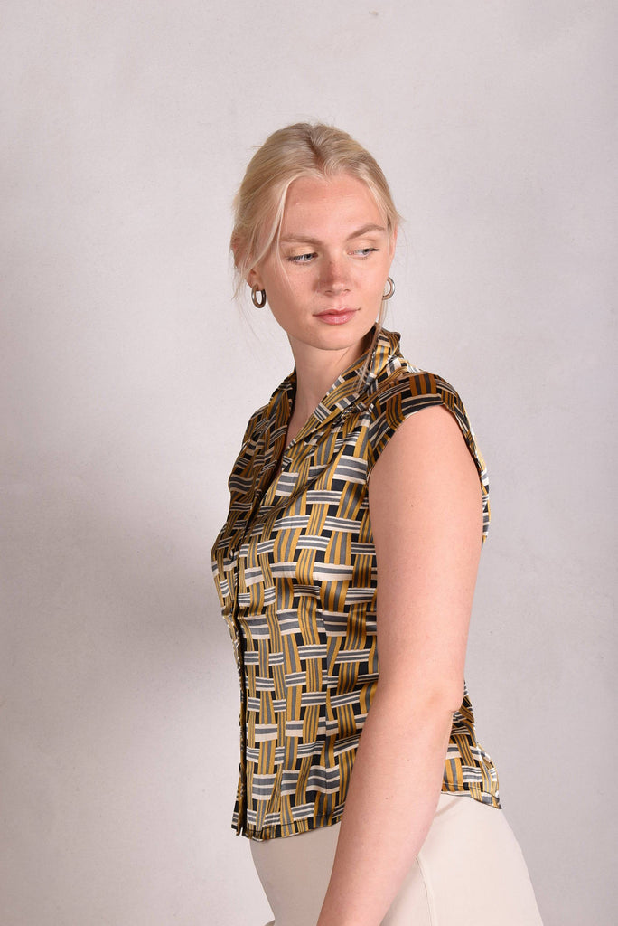 Sif. Short sleeve stretch silk blouse "Tasket" - Tone Barker Silk