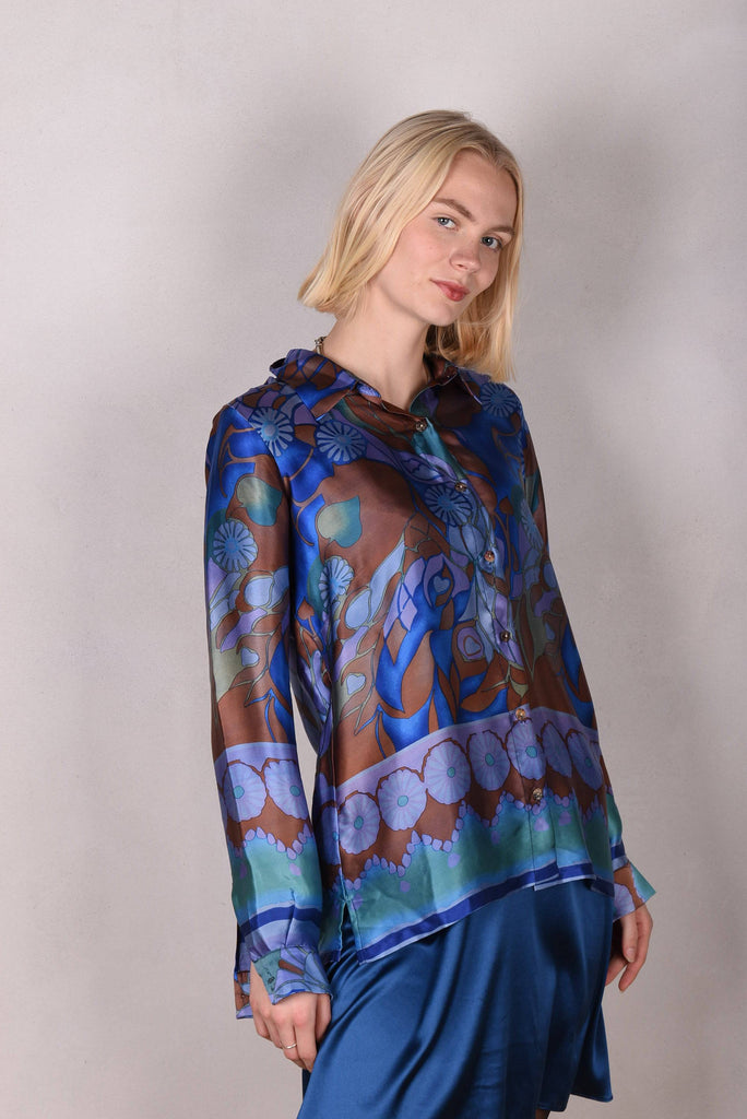 Tamie-satin 100% Silk satin shirt. Print "Blugend" - Tone Barker Silk