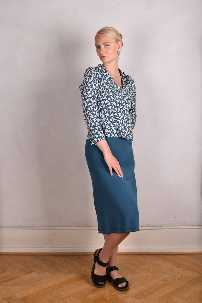 Sifty. Fitted Blouse/jacket in stretch crepe silk (Wibird) - Tone Barker Silk