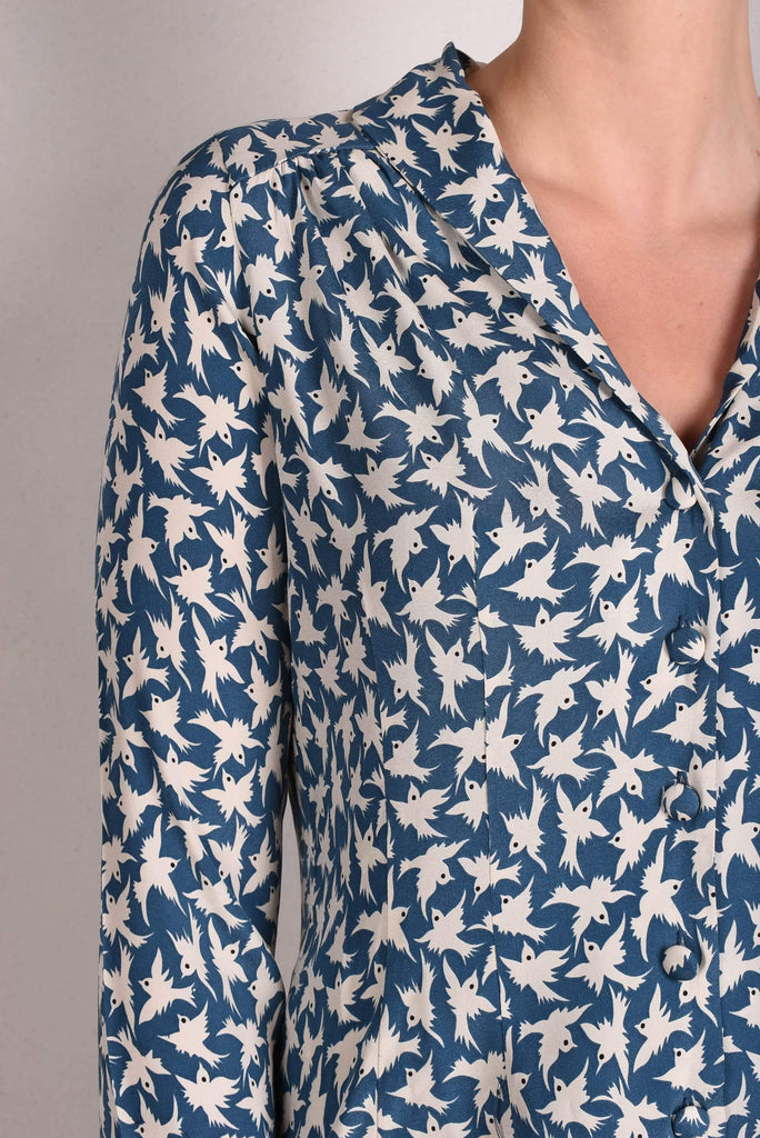 Sifty. Fitted Blouse/jacket in stretch crepe silk (Wibird) - Tone Barker Silk