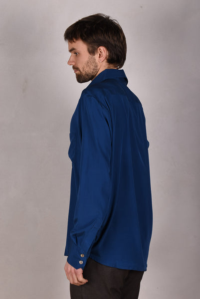 Man-Shirt. Shirt in Stretch Silk (95%silk/5%elastan) Col.: "True-Blue"