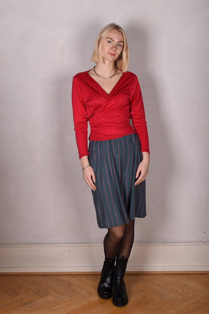 Wrapic. Wrap top in 100% silk jersey (silk knit) Col.: "Red" - Tone Barker Silk