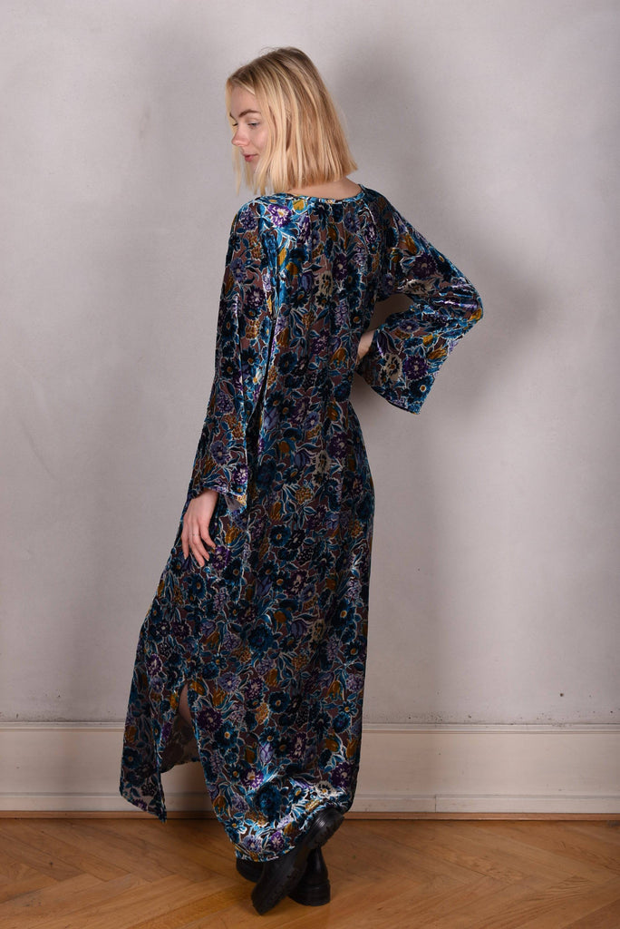 Indrea-Velvet Maxi dress kaftan-style, with pockets in Silk-Velvet devoré. Print "Flautumn" - Tone Barker Silk