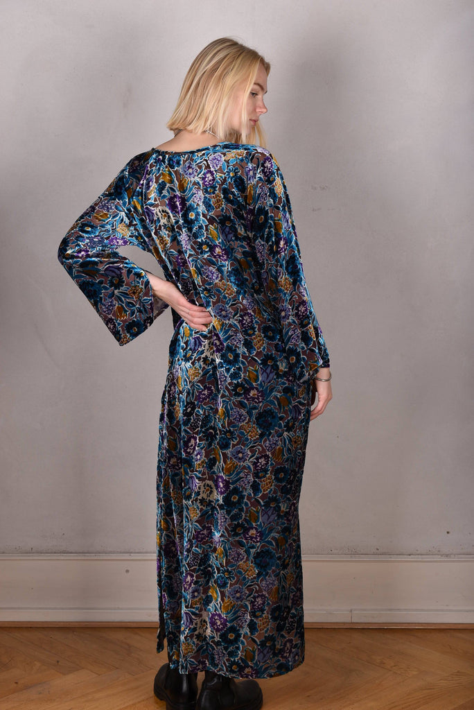 Indrea-Velvet Maxi dress kaftan-style, with pockets in Silk-Velvet devoré. Print "Flautumn" - Tone Barker Silk