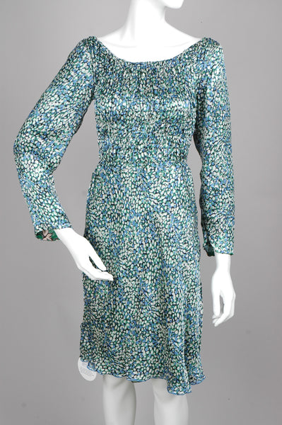 Augusta, reversible dress in silk satin devoré/silk georgette satin w. smock. "Capri/Props"