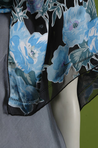 Sjal/tørklæde i silke satin-devoré. 55X200 cm.print: "Bluefield"